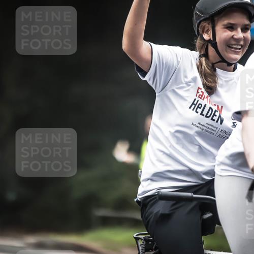 13.09.2026 - Stadtparktriathlon H.Heesch http://msf.ph/oto/10363346 13.09.2026 10:08:09 Radfahren 232, 248, 287, 292, 338 meine-sportfotos.de