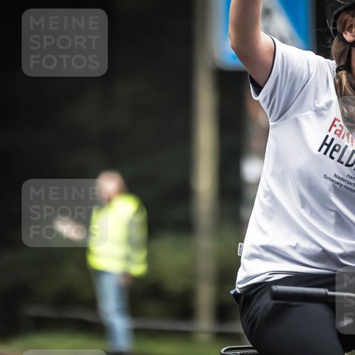 13.09.2026 - Stadtparktriathlon H.Heesch http://msf.ph/oto/10363350 13.09.2026 10:08:09 Radfahren 232, 248, 287, 292, 338 meine-sportfotos.de