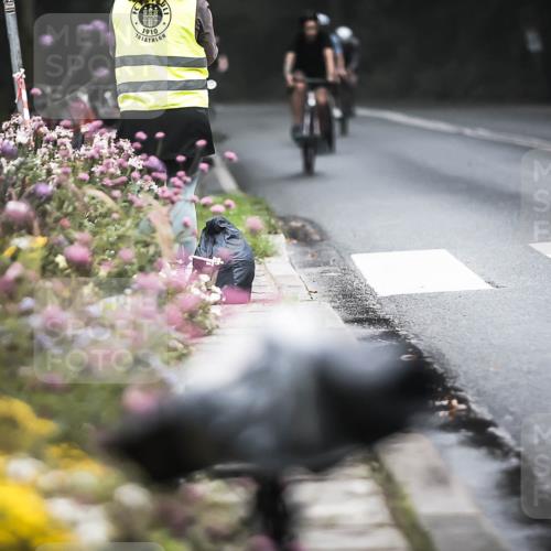 13.09.2026 - Stadtparktriathlon H.Heesch http://msf.ph/oto/10363360 13.09.2026 10:08:10 Radfahren 232, 248, 287, 292, 338 meine-sportfotos.de