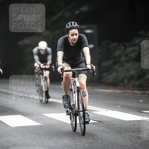13.09.2026 - Stadtparktriathlon H.Heesch http://msf.ph/oto/10363375 13.09.2026 10:08:13 Radfahren 232, 248, 287, 292, 338 meine-sportfotos.de