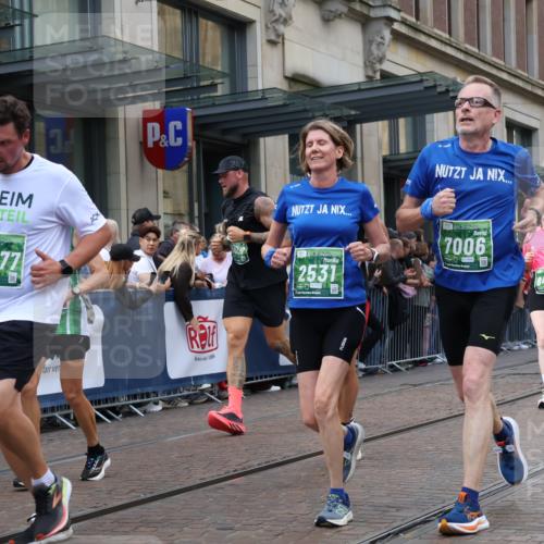 13.09.2026 - 21. swb-Marathon Bremen Strokosch-Dieckow http://msf.ph/oto/10363381 13.09.2026 13:36:51 Ziel 950, 1180, 1285, 1641, 1849, 1854, 1991, 2241, 2531, 2930, 3122, 3333, 3627, 3732, 3787, 3823, 3894, 3909, 4261, 4410, 4448, 4932, 4947, 5388, 5547, 5577, 5612, 5791, 6046, 6056, 6431, 6629, 6904, 6947, 6961, 7006, 7046, 7398, 7445, 7571, 7937, 8268, 8443, 8458, 8839, 9140, 9310, 9317, 9331, 9415, 9589, 9701, 9840, 13077, 164, 551, 813, 843, 1641, 1936, 2275, 2467, 2673, 2731, 2819, 2823, 3067, 3541, 3585, 3635, 3815, 3874, 3998, 4006, 4050, 5236, 5355, 6269, 6408 meine-sportfotos.de