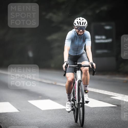 13.09.2026 - Stadtparktriathlon H.Heesch http://msf.ph/oto/10363386 13.09.2026 10:08:15 Radfahren 232, 287, 292 meine-sportfotos.de