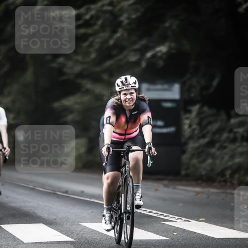 13.09.2026 - Stadtparktriathlon H.Heesch http://msf.ph/oto/10363392 13.09.2026 11:20:07 Radfahren 510, 666, 713, 785, 796 meine-sportfotos.de