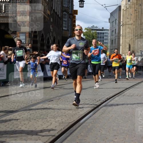 13.09.2026 - 21. swb-Marathon Bremen Strokosch-Dieckow http://msf.ph/oto/10363393 13.09.2026 13:34:57 Ziel 784, 809, 1395, 1871, 1967, 2215, 2831, 3029, 3052, 3058, 3318, 3380, 3388, 3409, 3765, 3842, 3890, 4537, 4616, 5378, 5488, 5566, 5694, 5760, 6128, 6168, 6244, 6255, 7168, 7833, 7962, 8182, 8381, 8453, 8493, 8552, 8683, 9751, 9788, 536, 2366, 2430, 2492, 3063, 4487, 5125, 5647, 6391, 6403, 6750, 7123, 7405, 7657, 7750, 7998, 8328, 9017, 9216, 13017, 13018, 13051, 13060 meine-sportfotos.de
