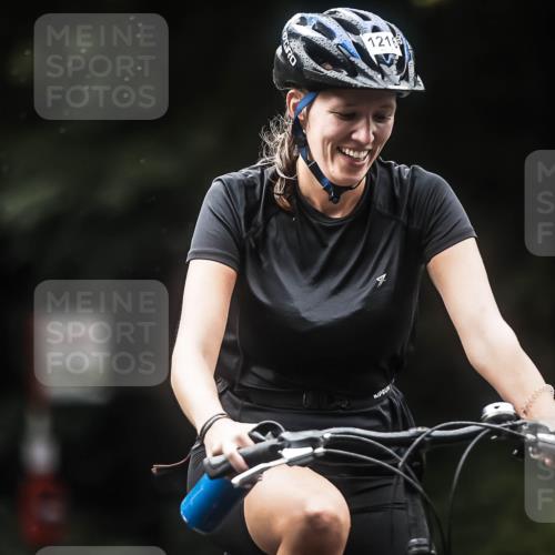 13.09.2026 - Stadtparktriathlon H.Heesch http://msf.ph/oto/10363407 13.09.2026 13:11:11 Radfahren 1216, 1384, 1404 meine-sportfotos.de
