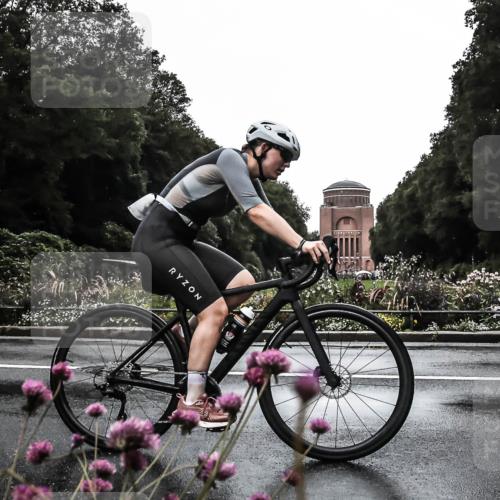13.09.2026 - Stadtparktriathlon H.Heesch http://msf.ph/oto/10363411 13.09.2026 12:29:12 Radfahren 949, 1072, 1128, 1242 meine-sportfotos.de