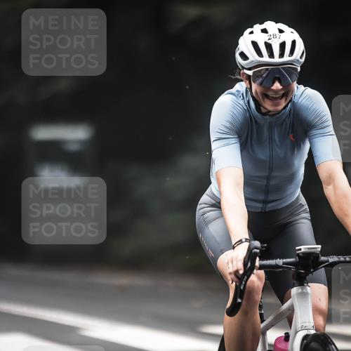 13.09.2026 - Stadtparktriathlon H.Heesch http://msf.ph/oto/10363412 13.09.2026 10:08:15 Radfahren 232, 287, 292 meine-sportfotos.de