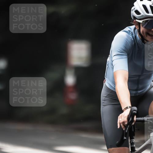 13.09.2026 - Stadtparktriathlon H.Heesch http://msf.ph/oto/10363423 13.09.2026 10:08:16 Radfahren 232, 287, 292 meine-sportfotos.de
