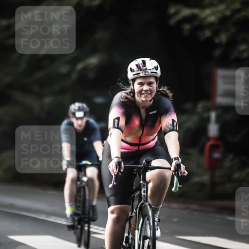 13.09.2026 - Stadtparktriathlon H.Heesch http://msf.ph/oto/10363424 13.09.2026 11:20:08 Radfahren 510, 666, 702, 713, 785, 796 meine-sportfotos.de