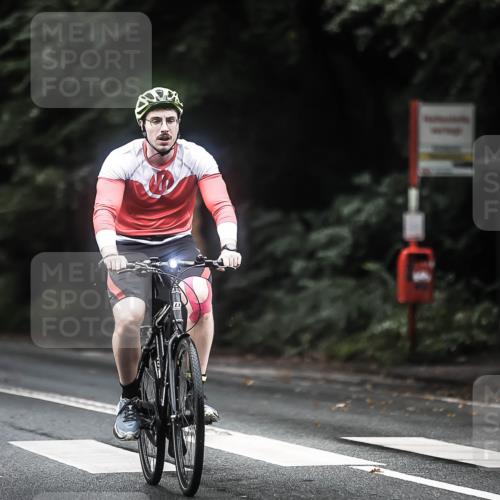 13.09.2026 - Stadtparktriathlon H.Heesch http://msf.ph/oto/10363428 13.09.2026 13:11:15 Radfahren 1216, 1253, 1384, 1404 meine-sportfotos.de