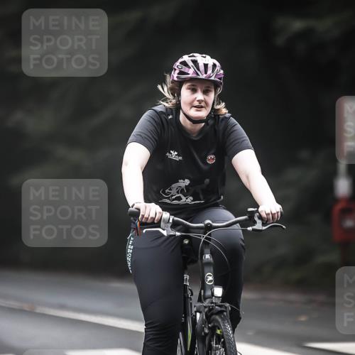 13.09.2026 - Stadtparktriathlon H.Heesch http://msf.ph/oto/10363429 13.09.2026 10:08:25 Radfahren 307 meine-sportfotos.de