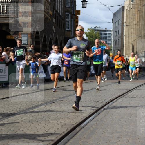 13.09.2026 - 21. swb-Marathon Bremen Strokosch-Dieckow http://msf.ph/oto/10363430 13.09.2026 13:34:57 Ziel 784, 809, 1395, 1871, 1967, 2215, 2831, 3029, 3052, 3058, 3318, 3380, 3388, 3409, 3765, 3842, 3890, 4537, 4616, 5378, 5488, 5566, 5694, 5760, 6128, 6168, 6244, 6255, 7168, 7833, 7962, 8182, 8381, 8453, 8493, 8552, 8683, 9751, 9788, 536, 2366, 2430, 2492, 3063, 4487, 5125, 5647, 6391, 6403, 6750, 7123, 7405, 7657, 7750, 7998, 8328, 9017, 9216, 13017, 13018, 13051, 13060 meine-sportfotos.de