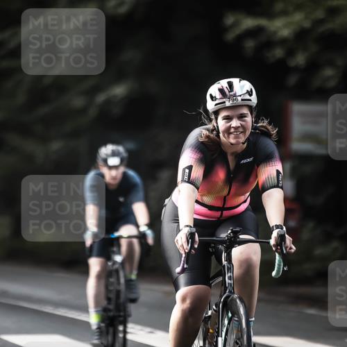 13.09.2026 - Stadtparktriathlon H.Heesch http://msf.ph/oto/10363432 13.09.2026 11:20:08 Radfahren 510, 666, 702, 713, 785, 796 meine-sportfotos.de