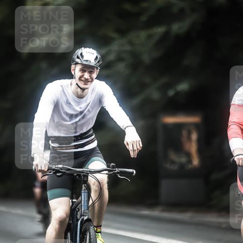 13.09.2026 - Stadtparktriathlon H.Heesch http://msf.ph/oto/10363441 13.09.2026 13:11:16 Radfahren 1216, 1253, 1384, 1404 meine-sportfotos.de