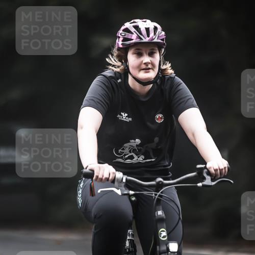 13.09.2026 - Stadtparktriathlon H.Heesch http://msf.ph/oto/10363447 13.09.2026 10:08:25 Radfahren 307 meine-sportfotos.de