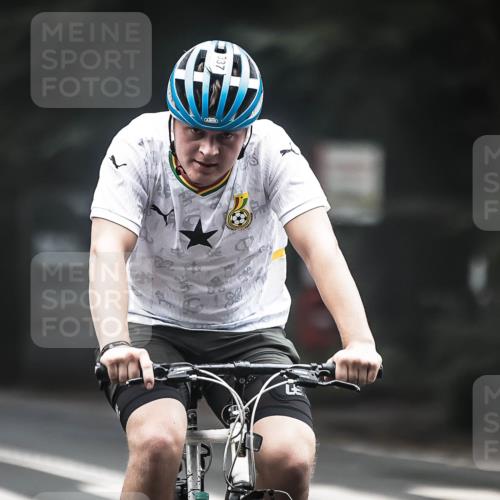 13.09.2026 - Stadtparktriathlon H.Heesch http://msf.ph/oto/10363472 13.09.2026 10:08:38 Radfahren 337 meine-sportfotos.de