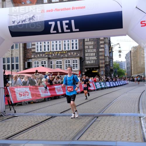 13.09.2026 - 21. swb-Marathon Bremen Tim E. http://msf.ph/oto/10363486 13.09.2026 13:01:02 Ziel 371, 453, 1136, 2141, 4904, 8749, 9849 meine-sportfotos.de