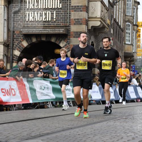 13.09.2026 - 21. swb-Marathon Bremen Strokosch-Dieckow http://msf.ph/oto/10363536 13.09.2026 10:59:16 Ziel 10254, 10383, 10427, 10477, 10485, 10787, 10794, 10832, 10843, 10948, 11034, 11267, 11278, 11602, 12015, 12127, 12130, 12131, 12176, 12271, 12297, 12414, 10377, 10745, 10922, 11151, 11207, 11500, 11519, 11873, 12267, 12295, 12481, 12537 meine-sportfotos.de