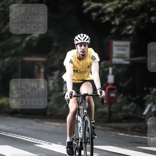 13.09.2026 - Stadtparktriathlon H.Heesch http://msf.ph/oto/10363554 13.09.2026 11:20:16 Radfahren 589, 596, 597, 702 meine-sportfotos.de