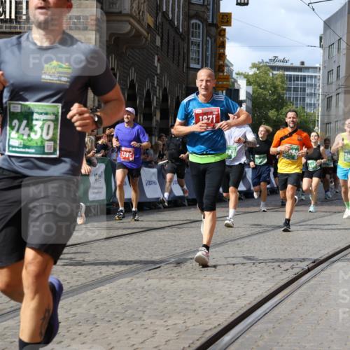 13.09.2026 - 21. swb-Marathon Bremen Strokosch-Dieckow http://msf.ph/oto/10363589 13.09.2026 13:34:59 Ziel 784, 809, 1210, 1395, 1871, 1967, 2525, 2831, 3052, 3058, 3318, 3353, 3380, 3388, 3409, 3765, 3842, 4537, 5378, 5488, 5694, 5760, 6128, 6168, 6244, 7168, 7833, 7962, 8182, 8381, 8453, 8493, 8552, 8683, 9038, 9751, 9788, 9820, 536, 2366, 2492, 3063, 3916, 4487, 4635, 4985, 5016, 5125, 5647, 6391, 6403, 6750, 7123, 7405, 7657, 7703, 7750, 7998, 8328, 9017, 9216, 9526, 9527, 13051, 13060 meine-sportfotos.de