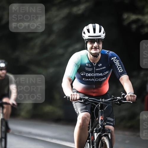 13.09.2026 - Stadtparktriathlon H.Heesch http://msf.ph/oto/10363591 13.09.2026 11:20:17 Radfahren 589, 596, 597, 702, 724 meine-sportfotos.de