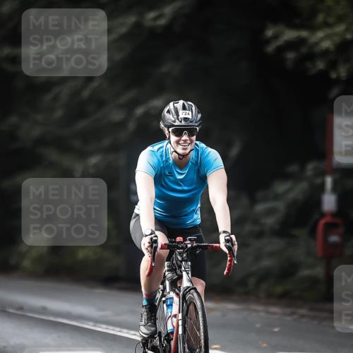13.09.2026 - Stadtparktriathlon H.Heesch http://msf.ph/oto/10363642 13.09.2026 11:20:23 Radfahren 589, 596, 724 meine-sportfotos.de