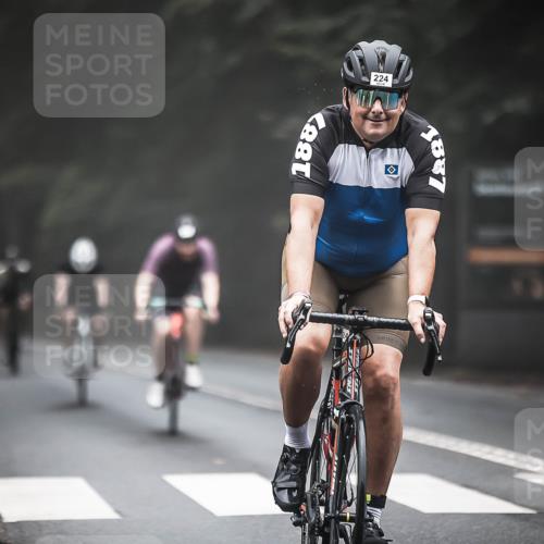 13.09.2026 - Stadtparktriathlon H.Heesch http://msf.ph/oto/10363653 13.09.2026 10:08:58 Radfahren 224, 236, 244, 279, 289, 327, 340 meine-sportfotos.de