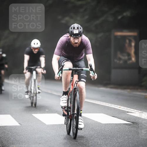13.09.2026 - Stadtparktriathlon H.Heesch http://msf.ph/oto/10363657 13.09.2026 10:08:59 Radfahren 224, 236, 241, 244, 279, 289, 327 meine-sportfotos.de