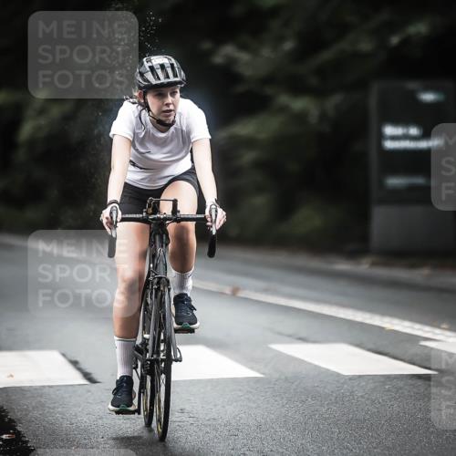 13.09.2026 - Stadtparktriathlon H.Heesch http://msf.ph/oto/10363659 13.09.2026 13:11:34 Radfahren 1200, 1250, 1348, 1359, 1445 meine-sportfotos.de