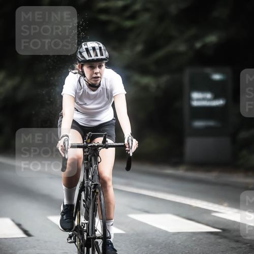 13.09.2026 - Stadtparktriathlon H.Heesch http://msf.ph/oto/10363669 13.09.2026 13:11:34 Radfahren 1200, 1250, 1348, 1359, 1445 meine-sportfotos.de