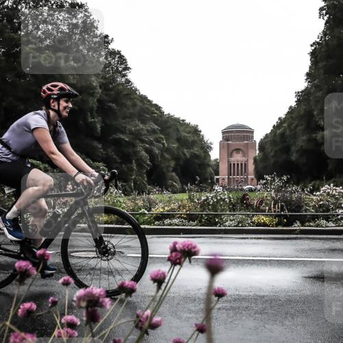 13.09.2026 - Stadtparktriathlon H.Heesch http://msf.ph/oto/10363676 13.09.2026 12:30:23 Radfahren 1054, 1080 meine-sportfotos.de