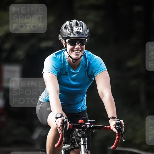 13.09.2026 - Stadtparktriathlon H.Heesch http://msf.ph/oto/10363682 13.09.2026 11:20:24 Radfahren 596, 724 meine-sportfotos.de