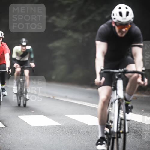 13.09.2026 - Stadtparktriathlon H.Heesch http://msf.ph/oto/10363707 13.09.2026 10:09:01 Radfahren 224, 241, 244, 279, 289, 327 meine-sportfotos.de