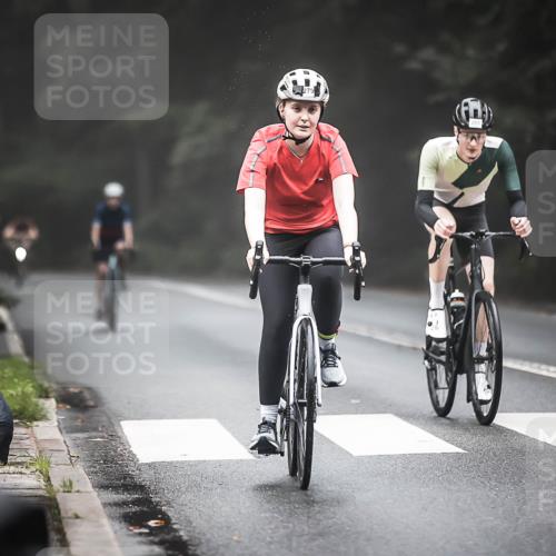 13.09.2026 - Stadtparktriathlon H.Heesch http://msf.ph/oto/10363714 13.09.2026 10:09:02 Radfahren 224, 241, 244, 279, 289, 327 meine-sportfotos.de