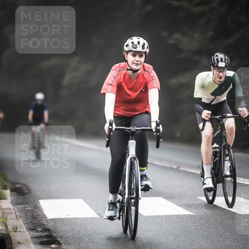 13.09.2026 - Stadtparktriathlon H.Heesch http://msf.ph/oto/10363718 13.09.2026 10:09:02 Radfahren 224, 241, 244, 279, 289, 327 meine-sportfotos.de