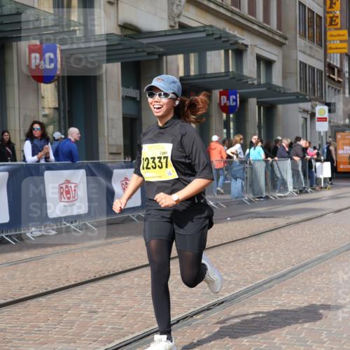 13.09.2026 - 21. swb-Marathon Bremen Strokosch-Dieckow http://msf.ph/oto/10363723 13.09.2026 11:25:27 Ziel 10732, 12471, 10533 meine-sportfotos.de