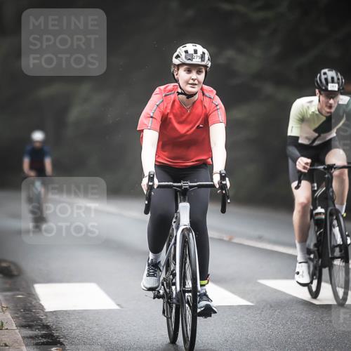 13.09.2026 - Stadtparktriathlon H.Heesch http://msf.ph/oto/10363724 13.09.2026 10:09:02 Radfahren 224, 241, 244, 279, 289, 327 meine-sportfotos.de