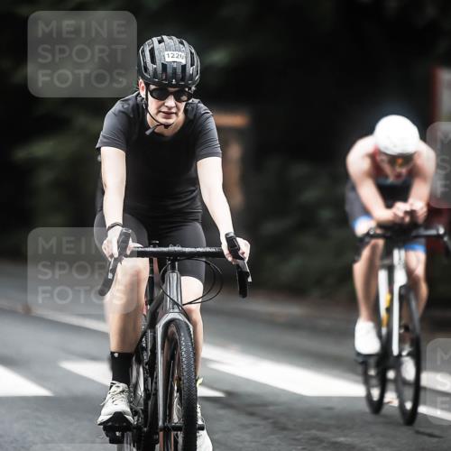 13.09.2026 - Stadtparktriathlon H.Heesch http://msf.ph/oto/10363733 13.09.2026 13:11:45 Radfahren 1196, 1220, 1291, 1336, 1392, 1443 meine-sportfotos.de
