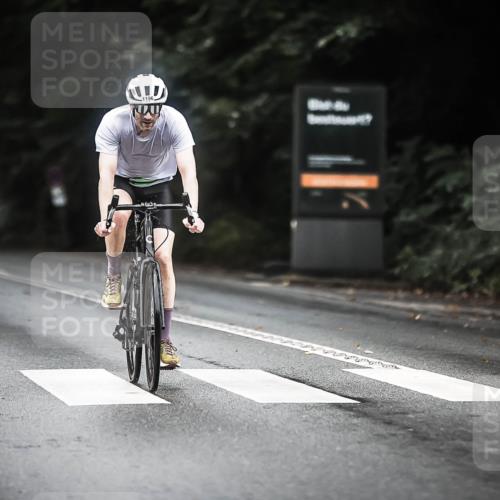 13.09.2026 - Stadtparktriathlon H.Heesch http://msf.ph/oto/10363745 13.09.2026 13:11:47 Radfahren 1196, 1220, 1291, 1336, 1378, 1392, 1443 meine-sportfotos.de