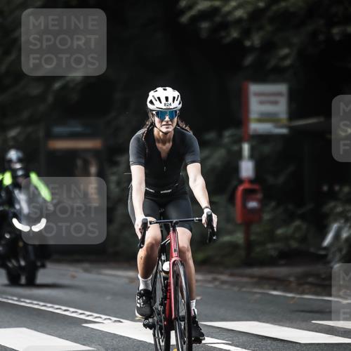 13.09.2026 - Stadtparktriathlon H.Heesch http://msf.ph/oto/10363770 13.09.2026 11:20:42 Radfahren 594, 602, 641, 824 meine-sportfotos.de