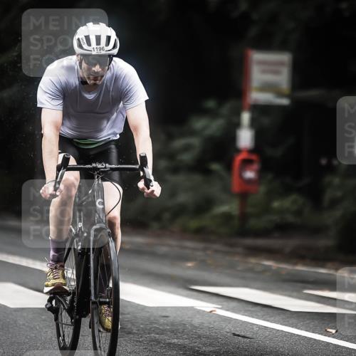 13.09.2026 - Stadtparktriathlon H.Heesch http://msf.ph/oto/10363772 13.09.2026 13:11:48 Radfahren 1196, 1220, 1291, 1336, 1338, 1378, 1392, 1443 meine-sportfotos.de