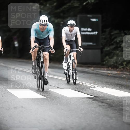 13.09.2026 - Stadtparktriathlon H.Heesch http://msf.ph/oto/10363794 13.09.2026 13:11:50 Radfahren 1196, 1220, 1291, 1336, 1338, 1378, 1392, 1443 meine-sportfotos.de