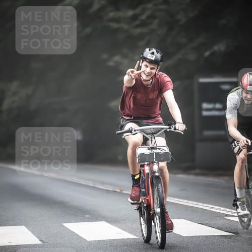 13.09.2026 - Stadtparktriathlon H.Heesch http://msf.ph/oto/10363796 13.09.2026 10:09:11 Radfahren 228, 241, 263 meine-sportfotos.de
