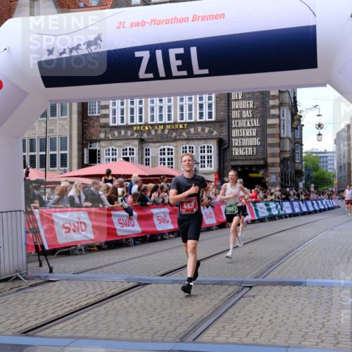 13.09.2026 - 21. swb-Marathon Bremen Tim E. http://msf.ph/oto/10363798 13.09.2026 13:01:28 Ziel 1411, 1619, 3019, 4328, 5663 meine-sportfotos.de