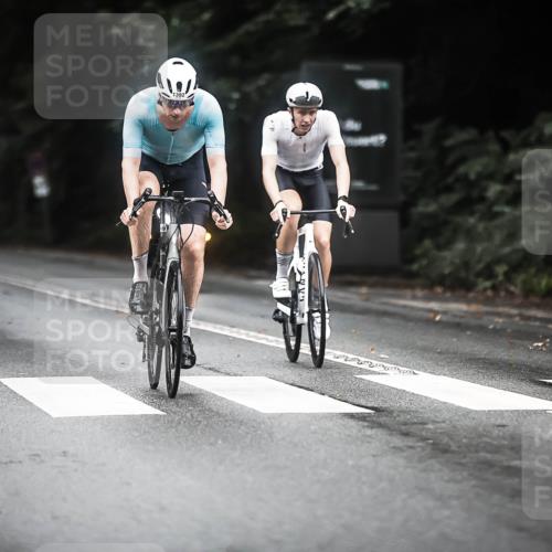 13.09.2026 - Stadtparktriathlon H.Heesch http://msf.ph/oto/10363801 13.09.2026 13:11:50 Radfahren 1196, 1220, 1291, 1336, 1338, 1378, 1392, 1443 meine-sportfotos.de
