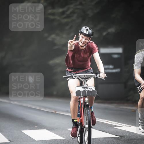 13.09.2026 - Stadtparktriathlon H.Heesch http://msf.ph/oto/10363803 13.09.2026 10:09:11 Radfahren 228, 241, 263 meine-sportfotos.de