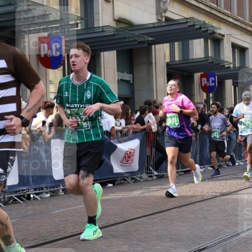 13.09.2026 - 21. swb-Marathon Bremen Strokosch-Dieckow http://msf.ph/oto/10363859 13.09.2026 13:37:00 Ziel 270, 391, 448, 869, 950, 1180, 1854, 1991, 2531, 3333, 3627, 3732, 3823, 3894, 4628, 4932, 4947, 5388, 5547, 5577, 5612, 5738, 5791, 6046, 6629, 6904, 6947, 6961, 7006, 7074, 7571, 7937, 8268, 8439, 8443, 8458, 8553, 8748, 8753, 9140, 9317, 9701, 10106, 13077, 551, 813, 843, 950, 1285, 1641, 1849, 1936, 2241, 2275, 2930, 3122, 3541, 3635, 3787, 3815, 3874, 3909, 3998, 4261, 4410, 4448, 5236, 5355, 6056, 6269, 6408, 6431, 7046 meine-sportfotos.de