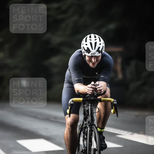 13.09.2026 - Stadtparktriathlon H.Heesch http://msf.ph/oto/10363872 13.09.2026 11:20:47 Radfahren 594, 602, 630, 641, 668, 824 meine-sportfotos.de