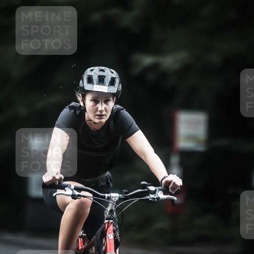 13.09.2026 - Stadtparktriathlon H.Heesch http://msf.ph/oto/10363876 13.09.2026 13:11:59 Radfahren 1260, 1275, 1287, 1338, 1408 meine-sportfotos.de
