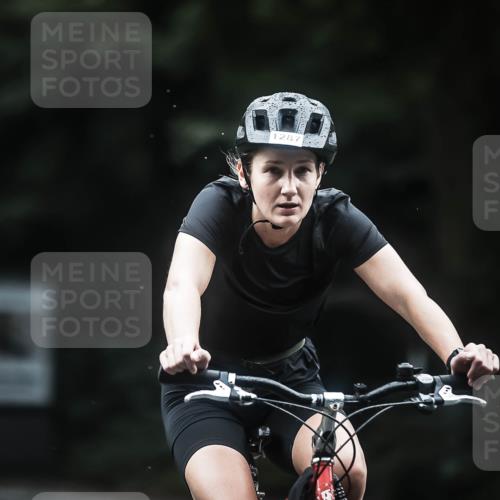 13.09.2026 - Stadtparktriathlon H.Heesch http://msf.ph/oto/10363887 13.09.2026 13:11:59 Radfahren 1260, 1275, 1287, 1338, 1408 meine-sportfotos.de